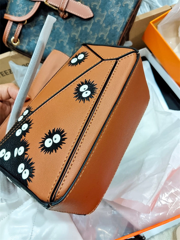 Ziva's Charm handbag – interior view (Standard Size)