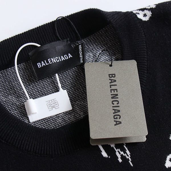 Three-quarter angle view of Balenciaga luxury piece style No.138