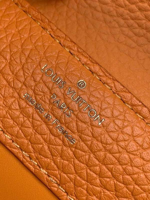 Side profile of modern refined women's handbag – women's designer-style accessory
