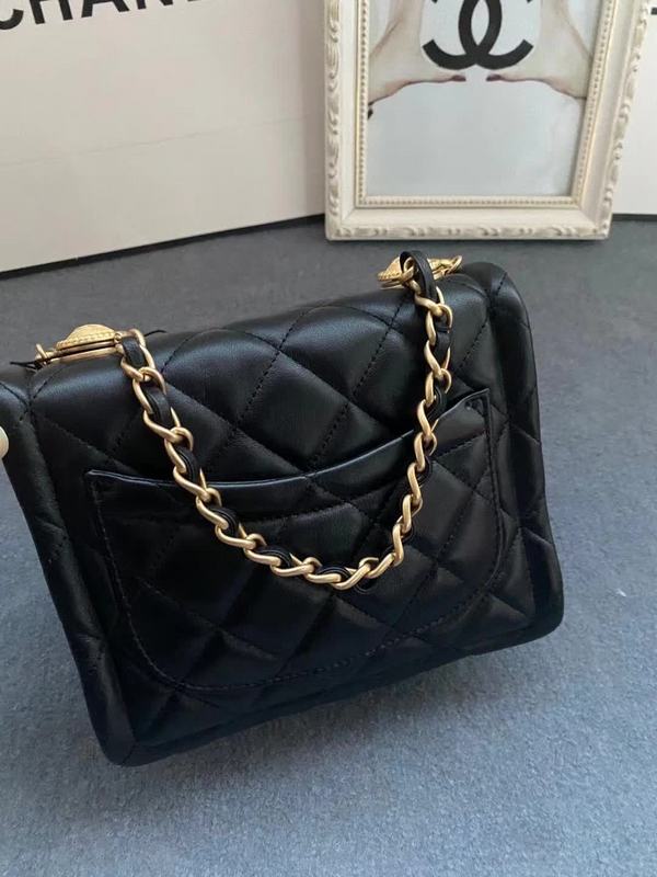 Zivas Charm Chic Craftsmanship Fashion Handbag (Signature Shape & Finish) – Detail View