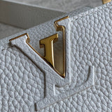  shopper bag close-up of hardware and finish 29