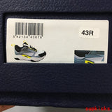 Dior shoes Style 045 - logo and branding close-up (alternate angle)