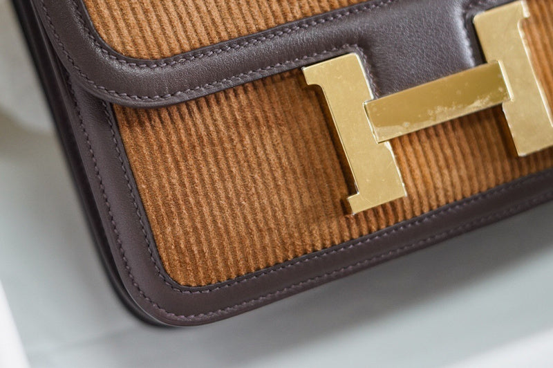 Effortless bag shown from front angle