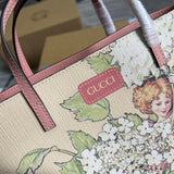 Streamlined handbag styled for everyday wear