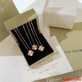 Side view of Van Cleef & Arpels unisex jewelry piece