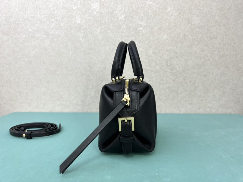 Ziva's Charm handbag – carry view (16.5cm*13.5cm*9cm)