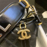 Zivas Charm Timeless Appeal Luxury Handbag (Versatile Style Statement) – Styled Look