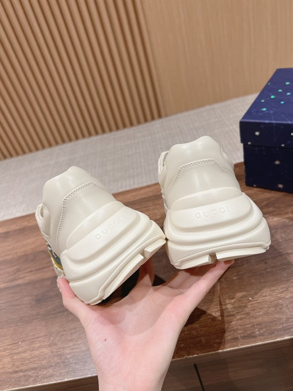 Gucci classic monochrome luxury sneakers view 10 heritage-inspired look