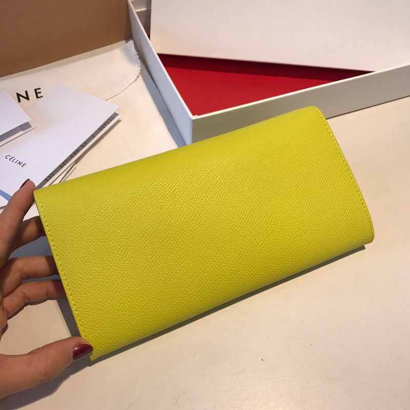 Back view of premium polished women's handbag – women's designer-style accessory