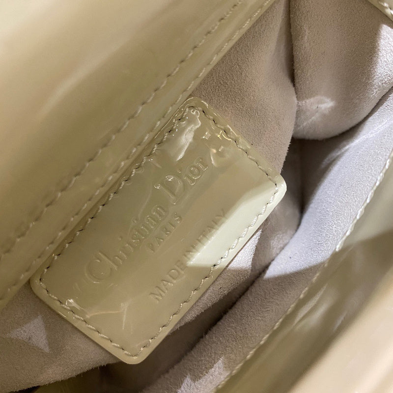 Back view of everyday-luxe elevated women's handbag – women's everyday handbag
