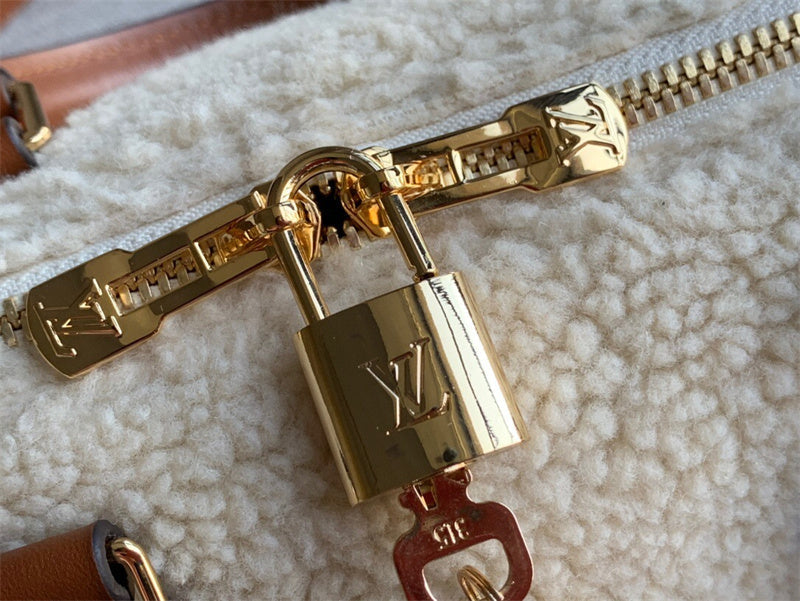  carryall bag close-up of hardware and finish