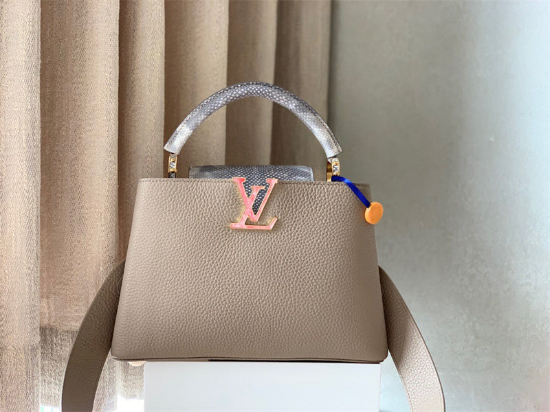  Graceful carryall bag carried on shoulder 10