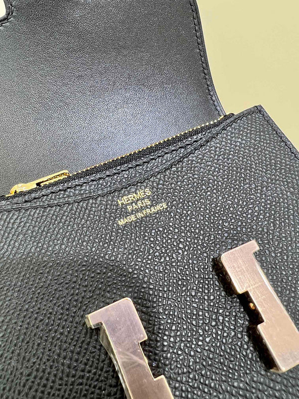 Effortless bag shown from front angle