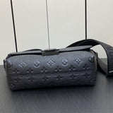 modern shopper bag styled with outfit