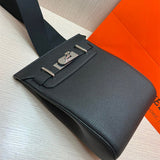  refined tote bag detail view showing craftsmanship 8