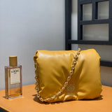Ziva's Charm handbag – detail view (23cm*6cm*13cm)