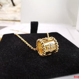 Full view of Van Cleef & Arpels unisex jewelry piece