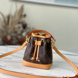  smart structured bag detail view showing craftsmanship