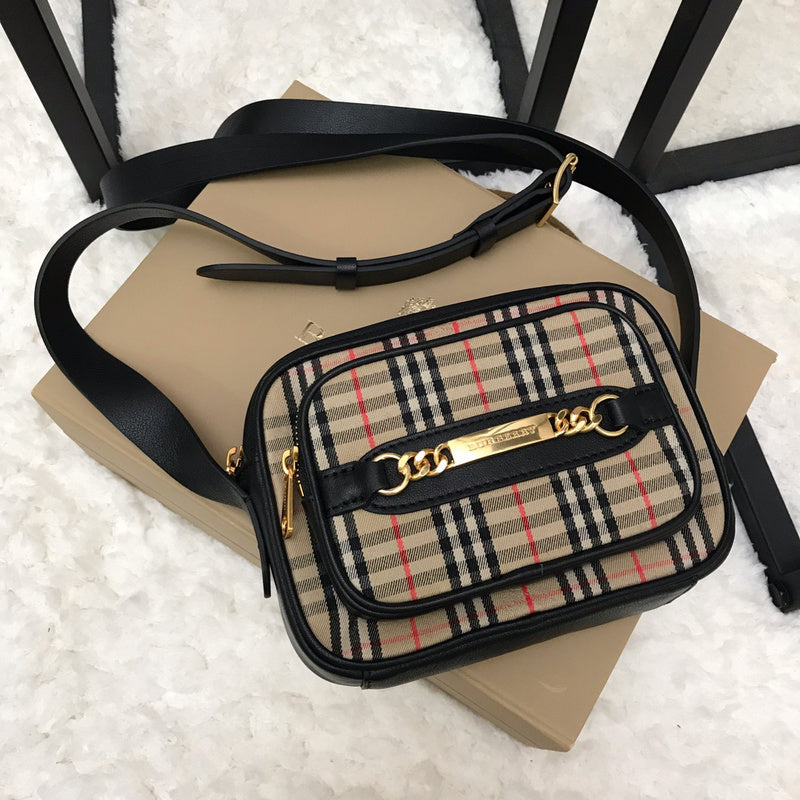 Ziva's Charm handbag – front view (one versatile size)