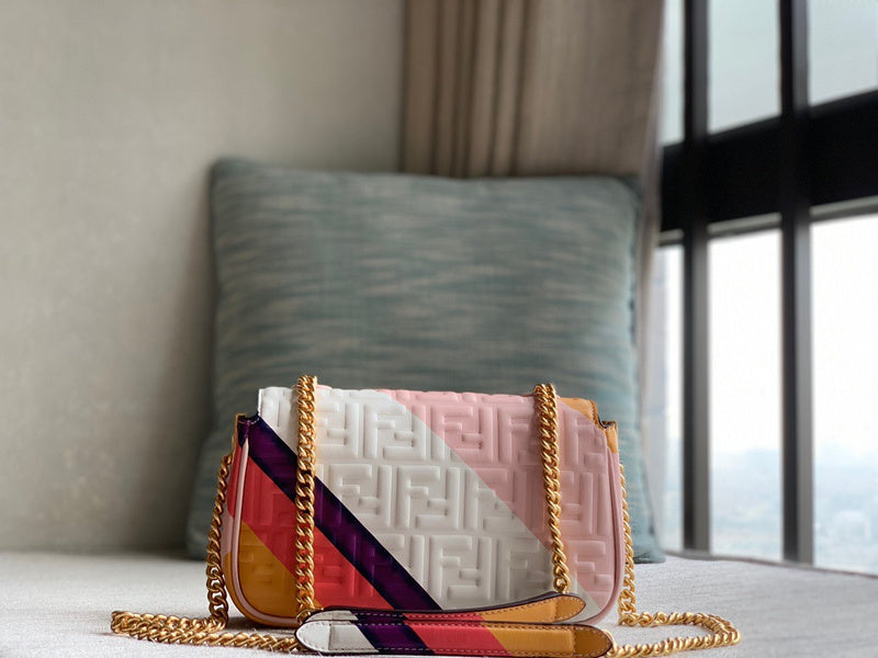 Ziva's Charm handbag – close-up view (7cm*24cm*14.5cm)