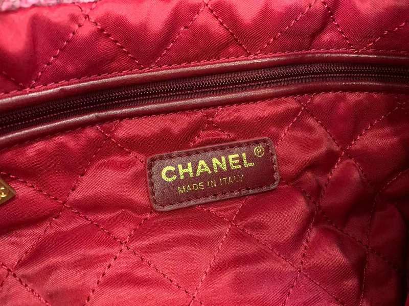 Zivas Charm Classic Sensibility Everyday Handbag (Effortless Style Upgrade) – Lifestyle Shot