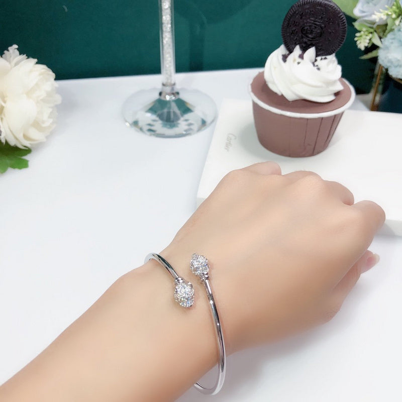 Front view of Cartier unisex jewelry piece