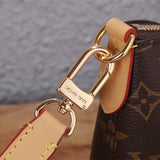  Polished shoulder bag front view 7