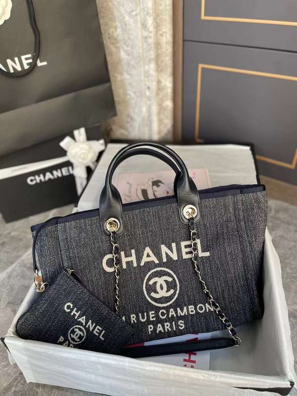 Zivas Charm Refined Structure Everyday Handbag (Statement-Ready Design) – Interior View