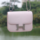  top-handle bag interior and compartment view