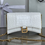 Zivas Charm Modern Minimalist Look Statement Handbag (Effortless Style Upgrade) – Angled View