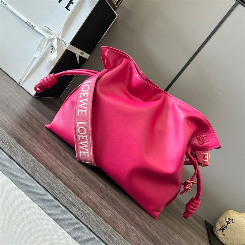 Ziva's Charm handbag – front view (30cm*24.5cm*10.5cm)