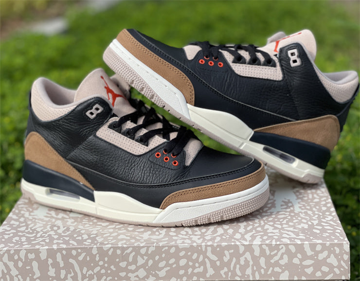 Nike Men's & Women's Luxury Low-Top Trainers — Style 237 front view