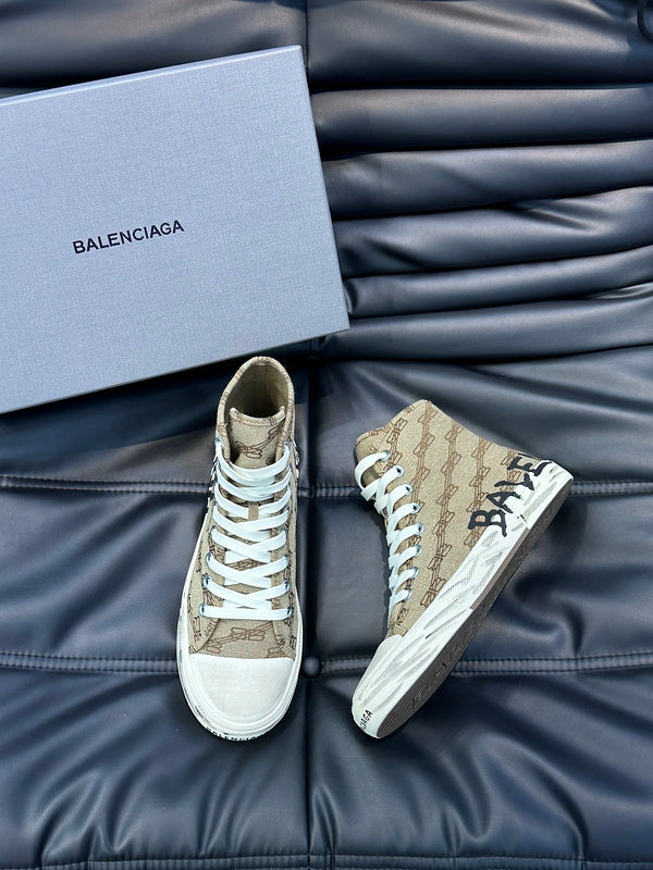 Balenciaga shoes Style 077 - packaging and accessories