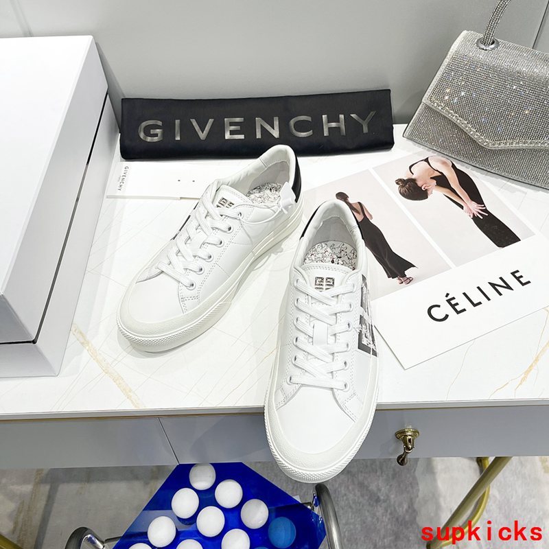 Givenchy shoes Style 048 - sole and craftsmanship detail