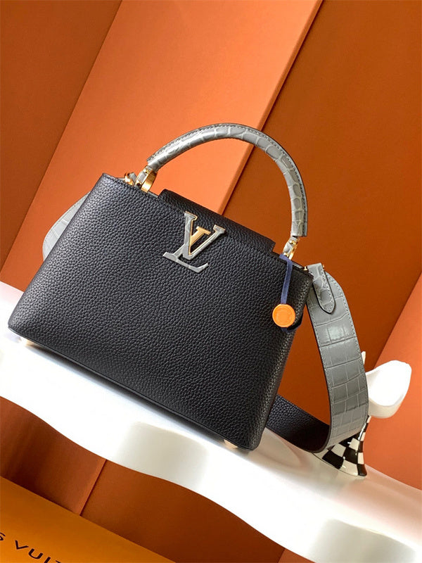  essential everyday bag detail view showing craftsmanship 38