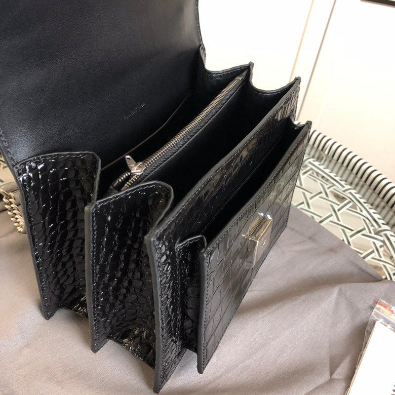 Front view of chic polished women's handbag – women's everyday handbag