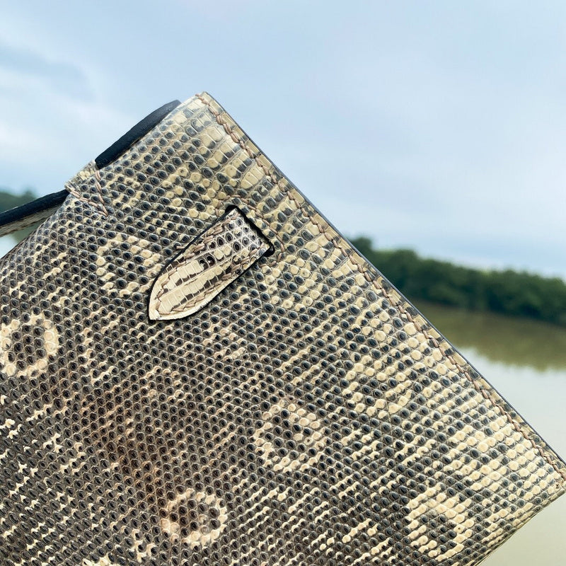 Side view of crisp structured handbag