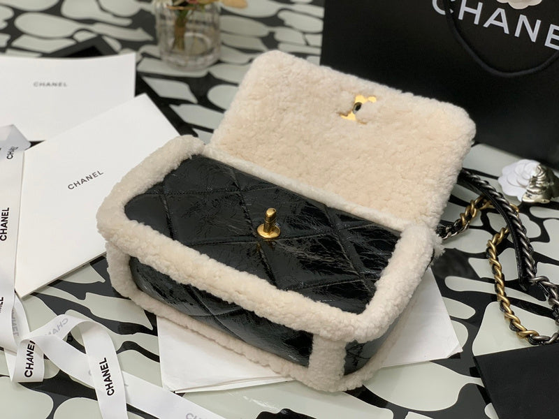  women's handbag, mid design, view 4