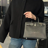  shopper bag interior and compartment view 9