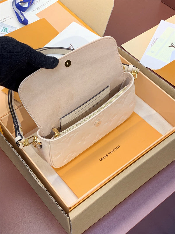  Smart crossbody bag front view 13