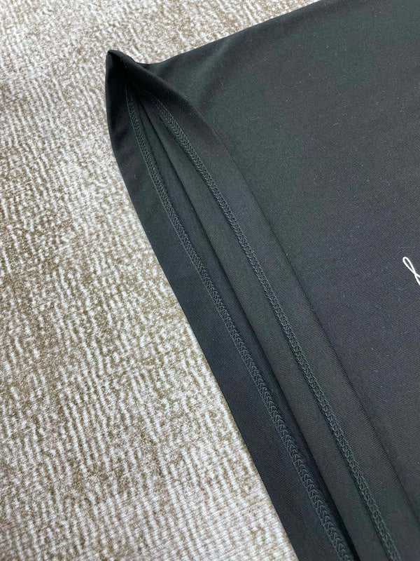 Full silhouette view of Amiri luxury piece style No.186