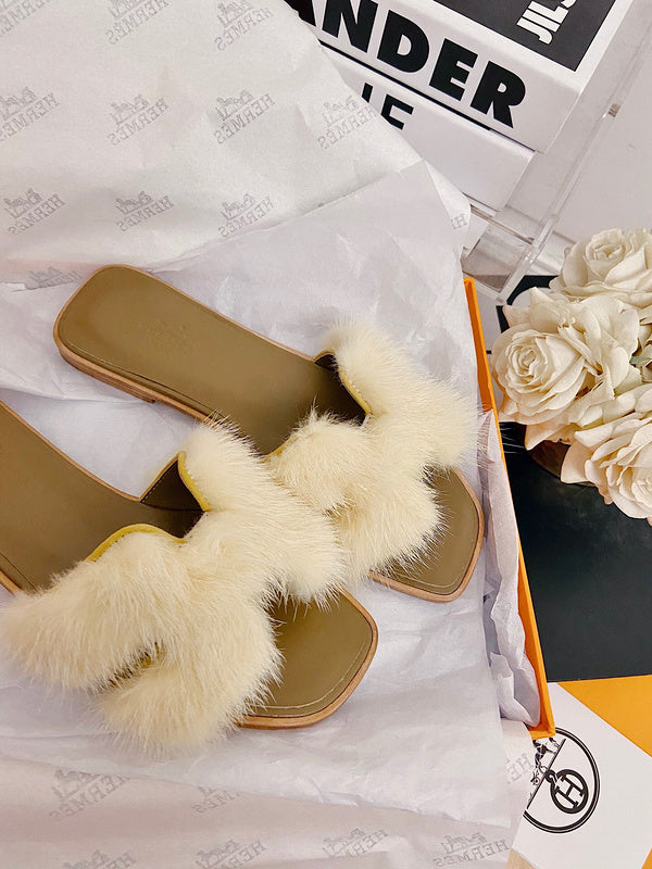 Hermes shoes Style 338 - texture and material detail