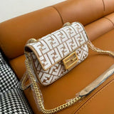 Ziva's Charm handbag – product shot (24cm*14.5cm*7cm)