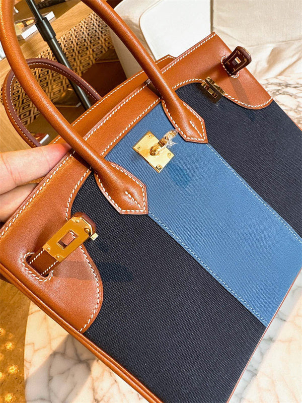  sleek shoulder bag styled with outfit 12