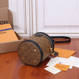 clean-lined everyday bag detail view showing craftsmanship 8