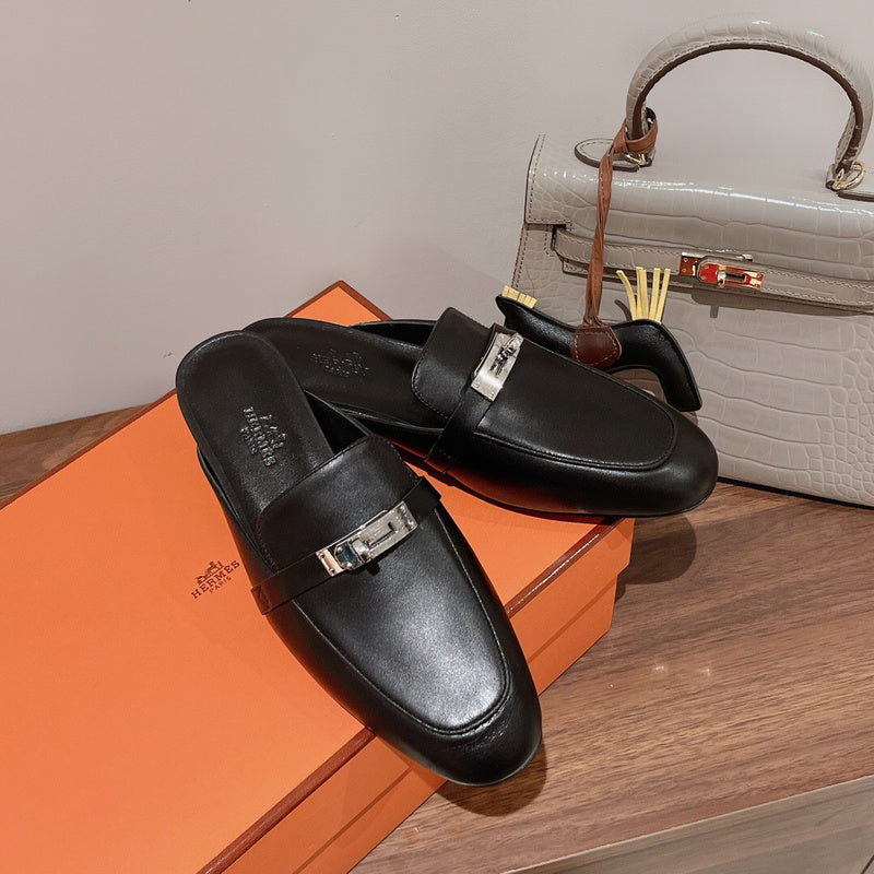 Hermès Beige Slingback Heels - Studio Shot