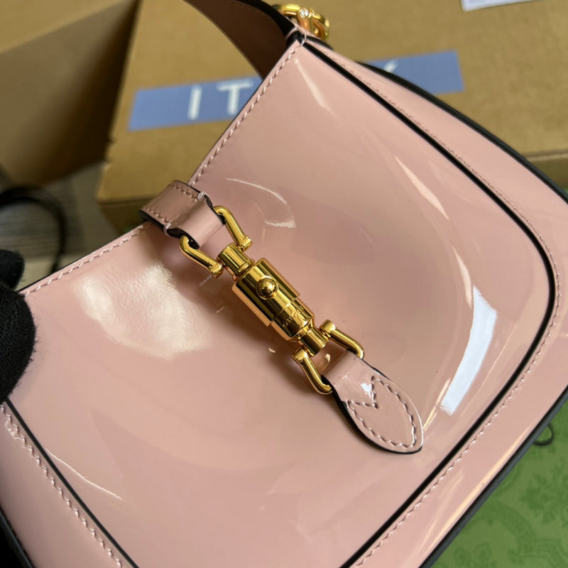 Handle and strap detail of elevated signature women's handbag – women's luxury handbag