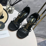 Styling view of Saint Laurent luxury piece style No.059