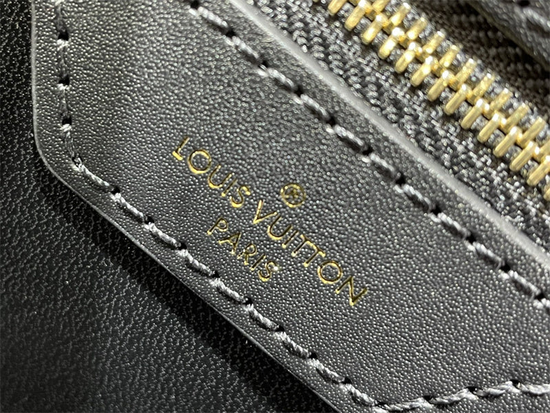  timeless crossbody bag detail view showing craftsmanship 8