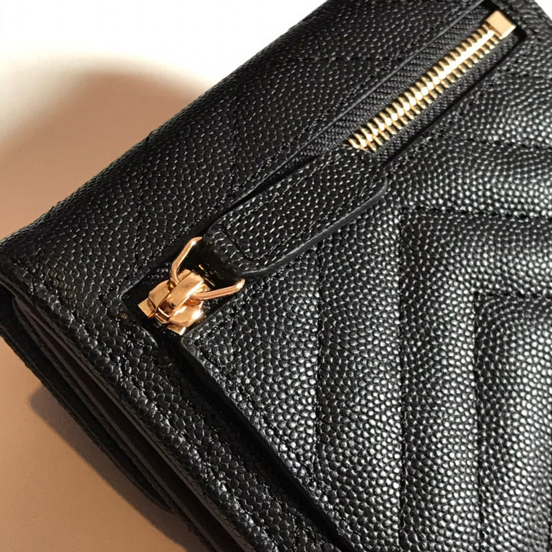 Zivas Charm Everyday Sophistication Everyday Handbag (Contemporary Shape Language) – Angled View